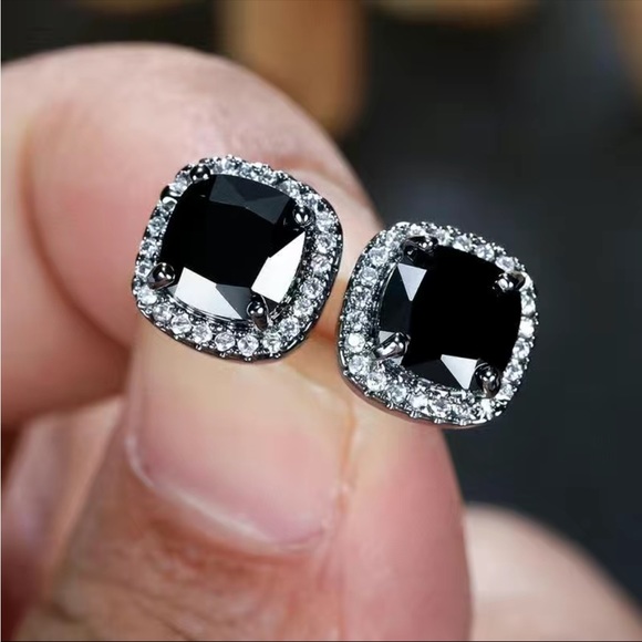 New 4 Prongs 14K Gold Plated Simple Square Stud Earrings - Picture 7 of 7